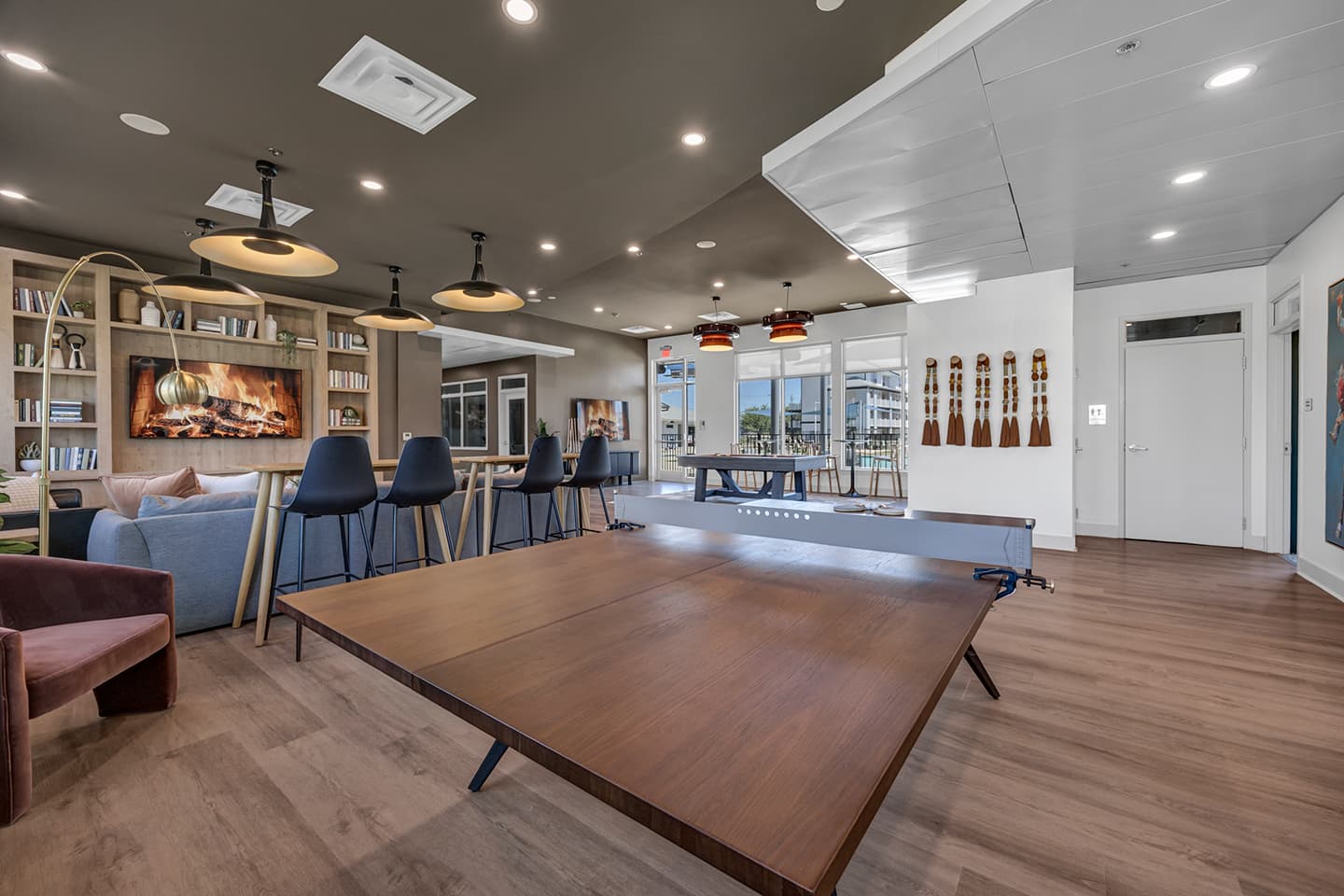 Axis-at-SMTX—Amenities—Lounge-(11)