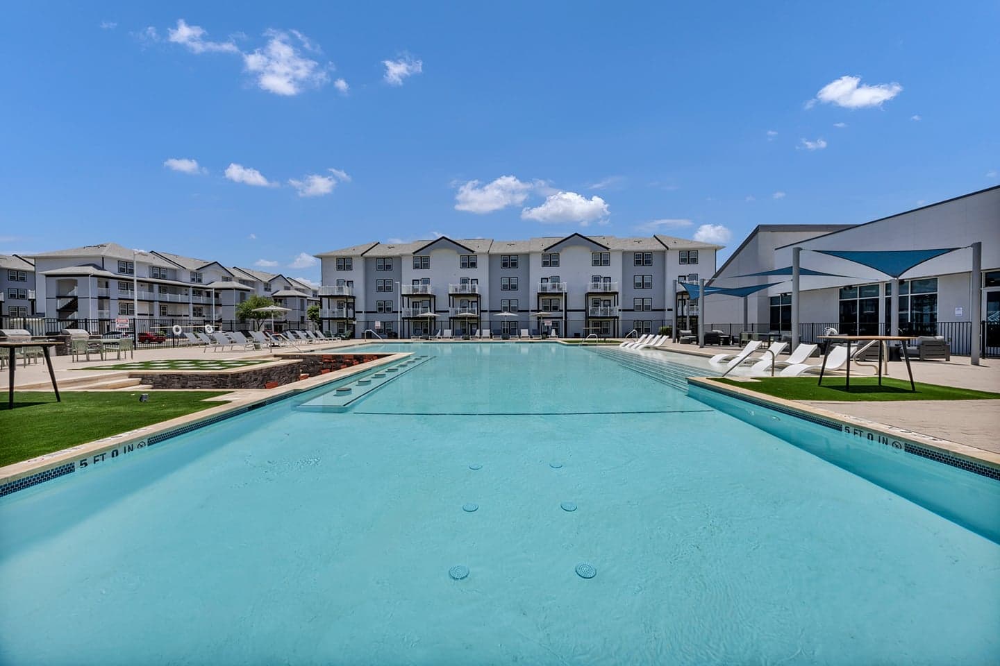 Axis-at-SMTX—Amenities—Pool-(17)