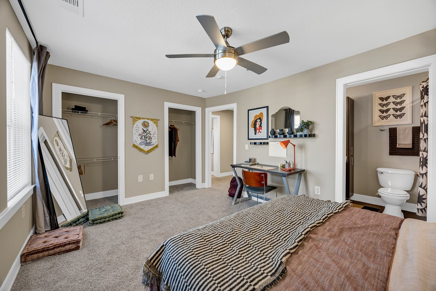 Axis-at-SMTX—Model—Bedroom-(6)