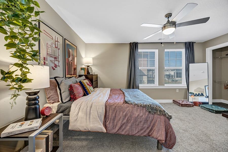 Axis-at-SMTX—Model—Bedroom-(7)